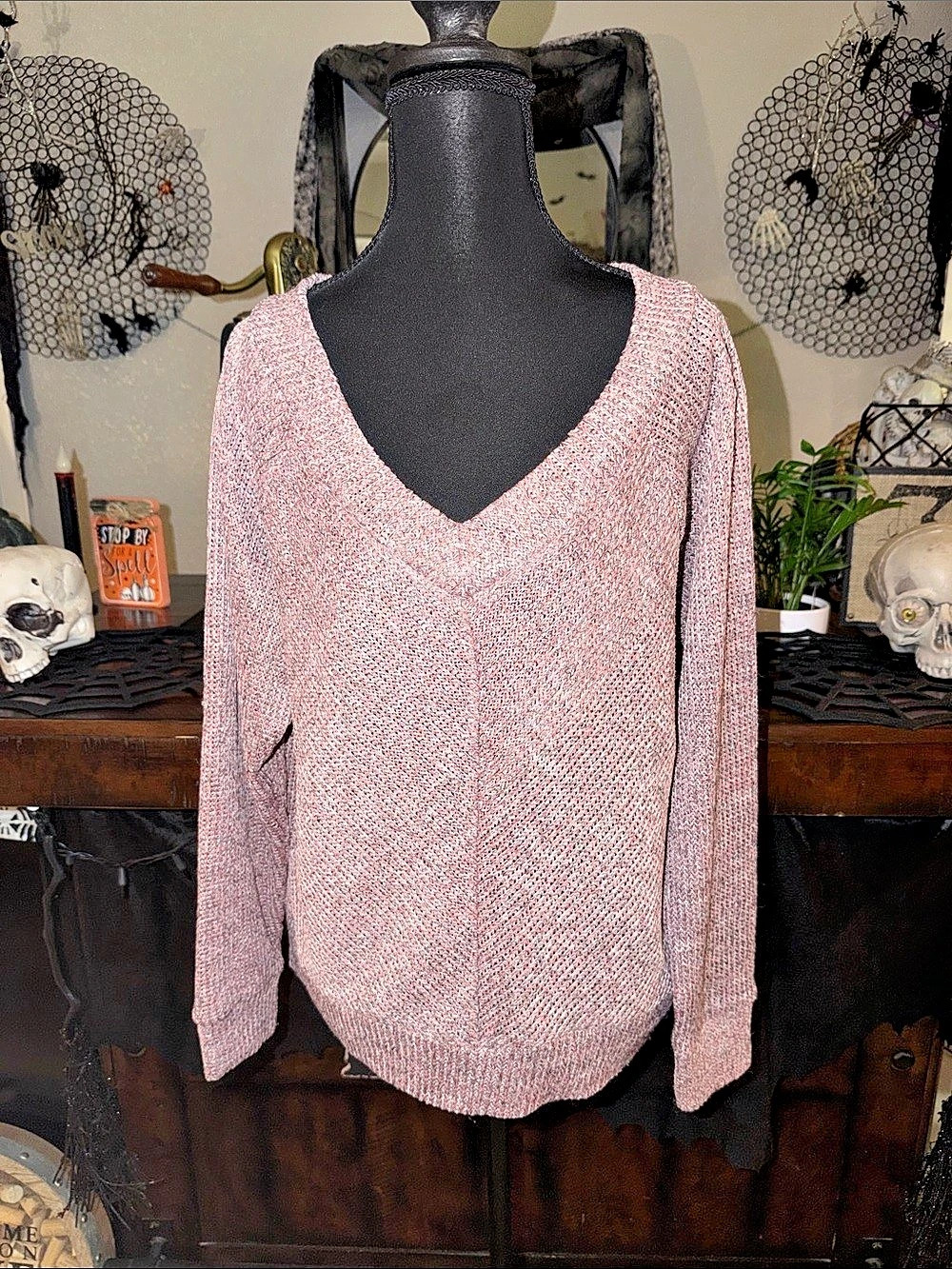 No Frills V-Neck Sweater in Pink & Gray Large